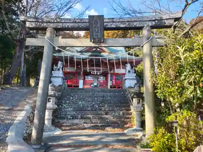 飯野川亀ヶ森八幡神社の{uncategorized: "未分類", other: "その他", undefined: "問題あり", building: "その他建物", grave: "お墓", sacred_gate: "鳥居", guardian: "狛犬", statue: "像", buddha: "仏像", history: "歴史", nature: "自然", garden: "庭園", animal: "動物", pagoda: "塔", temizu: "手水舎", mountain_gate: "山門・神門", sanctuary: "本殿・本堂", subordinate: "末社・摂社", art: "芸術", scenery: "景色", jizo: "地蔵", ema: "絵馬", goshuin: "御朱印", omikuji: "おみくじ", items: "授与品その他", amulet: "お守り", goshuincho: "御朱印帳", eats: "食事", festival: "お祭り", votive_dance: "神楽", shichigosan: "七五三参", wedding: "結婚式", experience: "体験その他", initially: "初詣", around: "周辺", anti_infection: "感染症対策"}