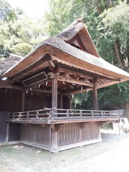 玉敷神社の本殿・本堂