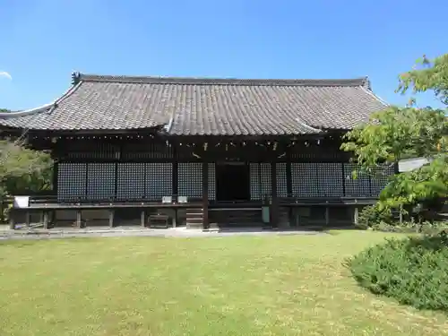 勧修寺の本殿・本堂