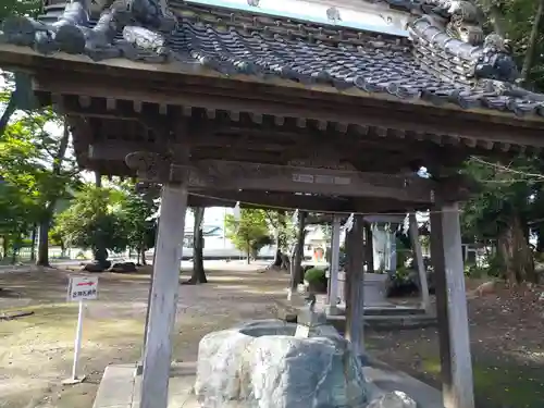 富士浅間神社の手水