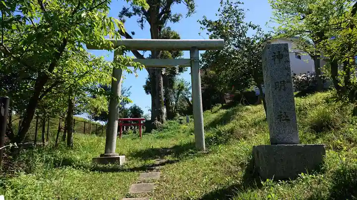 新明社の鳥居