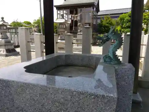 村中神社の{uncategorized: "未分類", other: "その他", undefined: "問題あり", building: "その他建物", grave: "お墓", sacred_gate: "鳥居", guardian: "狛犬", statue: "像", buddha: "仏像", history: "歴史", nature: "自然", garden: "庭園", animal: "動物", pagoda: "塔", temizu: "手水舎", mountain_gate: "山門・神門", sanctuary: "本殿・本堂", subordinate: "末社・摂社", art: "芸術", scenery: "景色", jizo: "地蔵", ema: "絵馬", goshuin: "御朱印", omikuji: "おみくじ", items: "授与品その他", amulet: "お守り", goshuincho: "御朱印帳", eats: "食事", festival: "お祭り", votive_dance: "神楽", shichigosan: "七五三参", wedding: "結婚式", experience: "体験その他", initially: "初詣", around: "周辺", anti_infection: "感染症対策"}