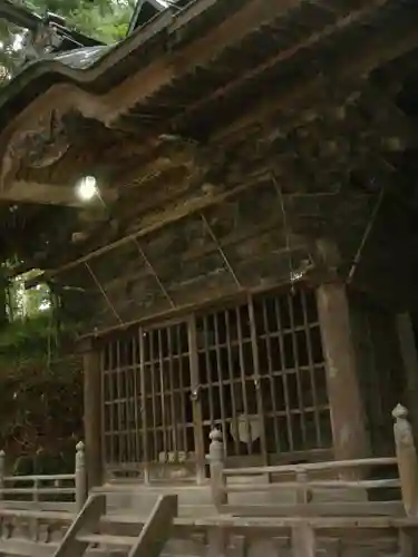 足長神社の本殿