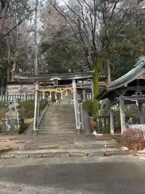 手長神社の{uncategorized: "未分類", other: "その他", undefined: "問題あり", building: "その他建物", grave: "お墓", sacred_gate: "鳥居", guardian: "狛犬", statue: "像", buddha: "仏像", history: "歴史", nature: "自然", garden: "庭園", animal: "動物", pagoda: "塔", temizu: "手水舎", mountain_gate: "山門・神門", sanctuary: "本殿・本堂", subordinate: "末社・摂社", art: "芸術", scenery: "景色", jizo: "地蔵", ema: "絵馬", goshuin: "御朱印", omikuji: "おみくじ", items: "授与品その他", amulet: "お守り", goshuincho: "御朱印帳", eats: "食事", festival: "お祭り", votive_dance: "神楽", shichigosan: "七五三参", wedding: "結婚式", experience: "体験その他", initially: "初詣", around: "周辺", anti_infection: "感染症対策"}