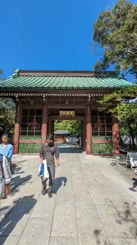 高徳院の山門・神門