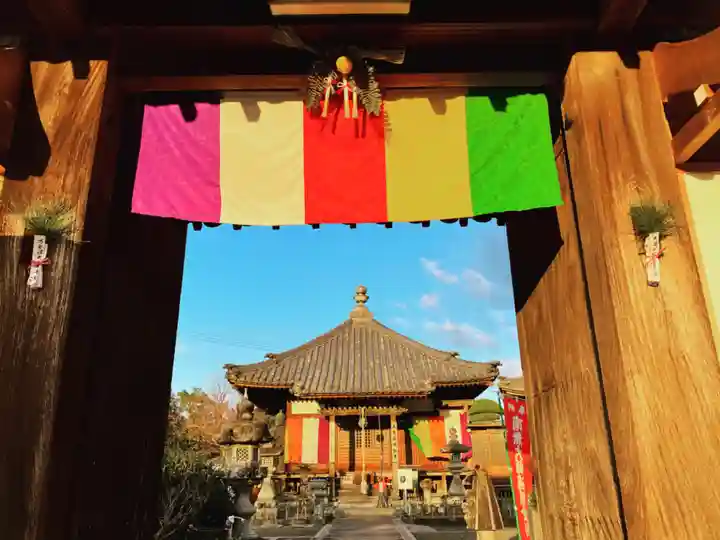 真言宗 善通寺派 薬王寺の山門・神門