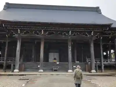 勝興寺の本殿・本堂