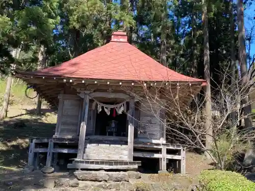 熊野神社の本殿