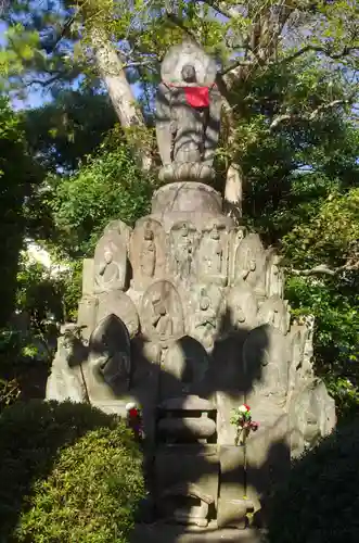 東長谷寺　薬王院の地蔵