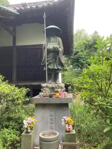 玉善寺の像