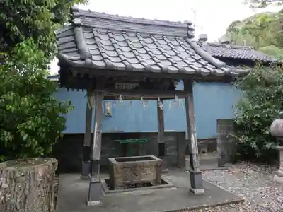 津島神社の手水舎