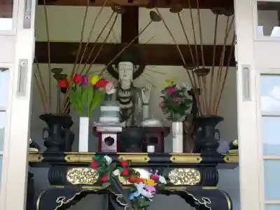 勧修寺の本殿・本堂