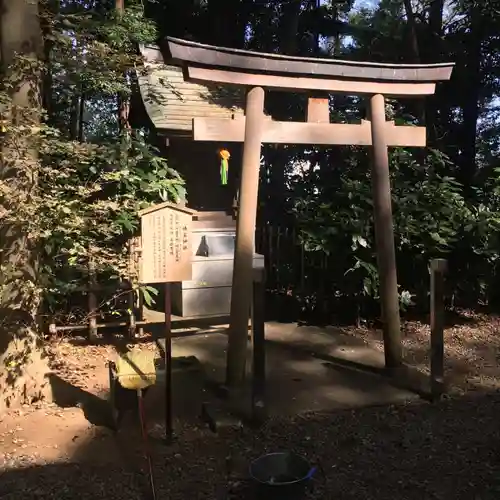 岩槻久伊豆神社の鳥居