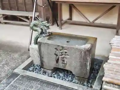 利生院の手水舎