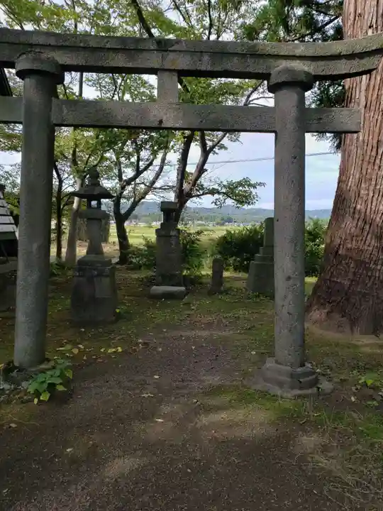 白山神社の鳥居
