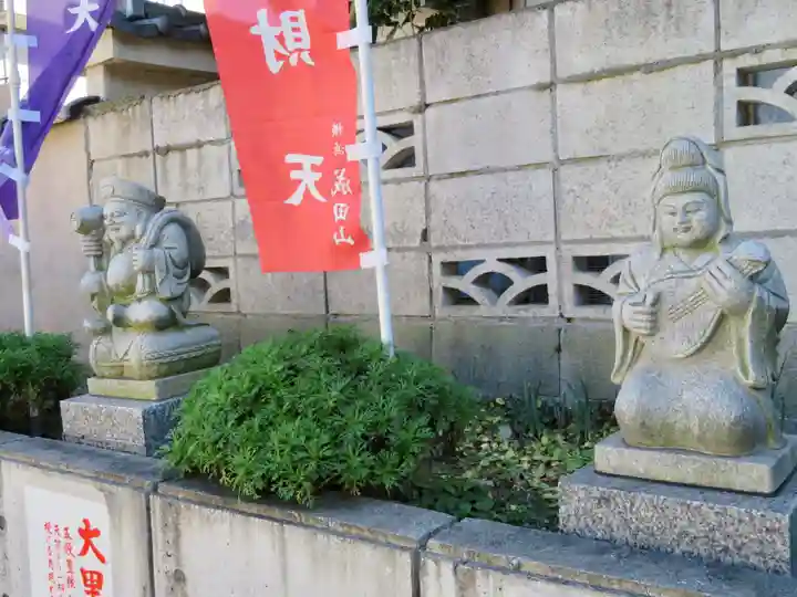 成田山横浜別院延命院の像