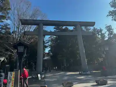 鹿島神宮の{uncategorized: "未分類", other: "その他", undefined: "問題あり", building: "その他建物", grave: "お墓", sacred_gate: "鳥居", guardian: "狛犬", statue: "像", buddha: "仏像", history: "歴史", nature: "自然", garden: "庭園", animal: "動物", pagoda: "塔", temizu: "手水舎", mountain_gate: "山門・神門", sanctuary: "本殿・本堂", subordinate: "末社・摂社", art: "芸術", scenery: "景色", jizo: "地蔵", ema: "絵馬", goshuin: "御朱印", omikuji: "おみくじ", items: "授与品その他", amulet: "お守り", goshuincho: "御朱印帳", eats: "食事", festival: "お祭り", votive_dance: "神楽", shichigosan: "七五三参", wedding: "結婚式", experience: "体験その他", initially: "初詣", around: "周辺", anti_infection: "感染症対策"}