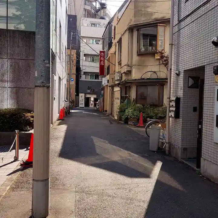 開徳稲荷神社の周辺