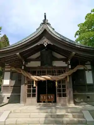 日吉神社の{uncategorized: "未分類", other: "その他", undefined: "問題あり", building: "その他建物", grave: "お墓", sacred_gate: "鳥居", guardian: "狛犬", statue: "像", buddha: "仏像", history: "歴史", nature: "自然", garden: "庭園", animal: "動物", pagoda: "塔", temizu: "手水舎", mountain_gate: "山門・神門", sanctuary: "本殿・本堂", subordinate: "末社・摂社", art: "芸術", scenery: "景色", jizo: "地蔵", ema: "絵馬", goshuin: "御朱印", omikuji: "おみくじ", items: "授与品その他", amulet: "お守り", goshuincho: "御朱印帳", eats: "食事", festival: "お祭り", votive_dance: "神楽", shichigosan: "七五三参", wedding: "結婚式", experience: "体験その他", initially: "初詣", around: "周辺", anti_infection: "感染症対策"}
