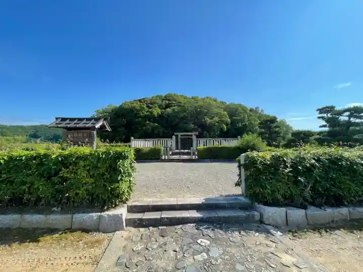 宣化天皇陵(身狹桃花鳥坂上陵)(奈良県)