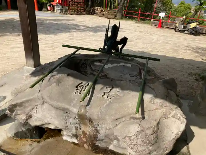 宝塚神社の手水舎