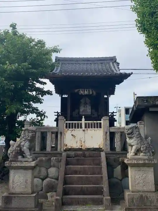 白山社の本殿・本堂