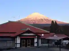 天母山法華教会の本殿