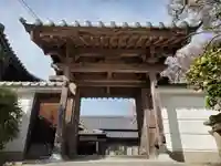 月輪寺の山門・神門