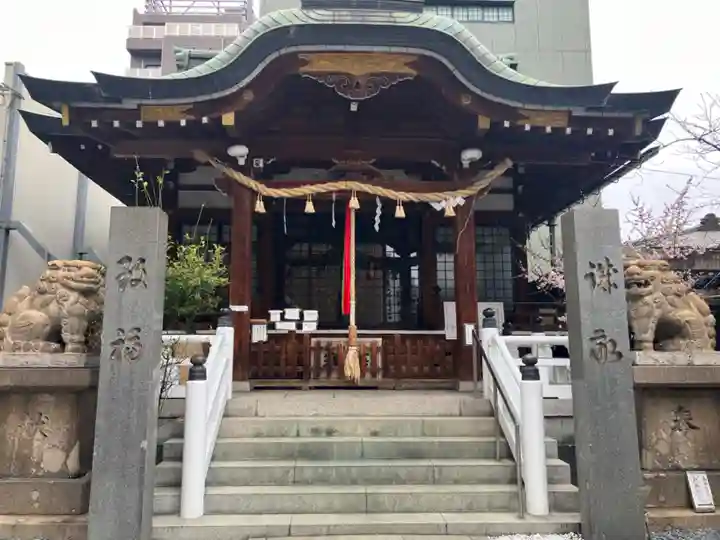 鵲森宮の本殿・本堂