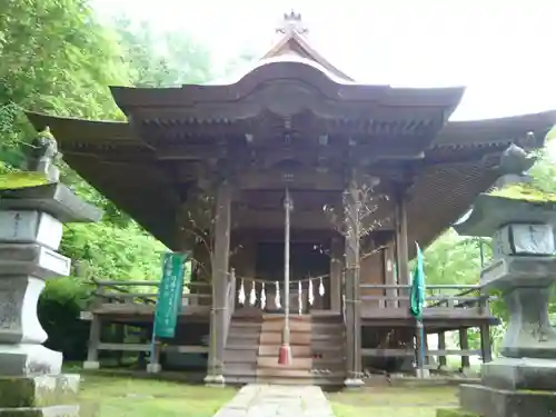 川原湯神社の本殿・本堂