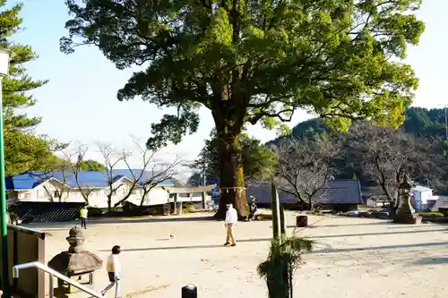 荒穂神社の建物その他