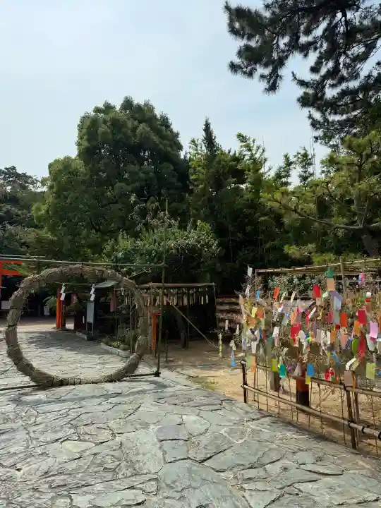 玉津島神社の{uncategorized: "未分類", other: "その他", undefined: "問題あり", building: "その他建物", grave: "お墓", sacred_gate: "鳥居", guardian: "狛犬", statue: "像", buddha: "仏像", history: "歴史", nature: "自然", garden: "庭園", animal: "動物", pagoda: "塔", temizu: "手水舎", mountain_gate: "山門・神門", sanctuary: "本殿・本堂", subordinate: "末社・摂社", art: "芸術", scenery: "景色", jizo: "地蔵", ema: "絵馬", goshuin: "御朱印", omikuji: "おみくじ", items: "授与品その他", amulet: "お守り", goshuincho: "御朱印帳", eats: "食事", festival: "お祭り", votive_dance: "神楽", shichigosan: "七五三参", wedding: "結婚式", experience: "体験その他", initially: "初詣", around: "周辺", anti_infection: "感染症対策"}