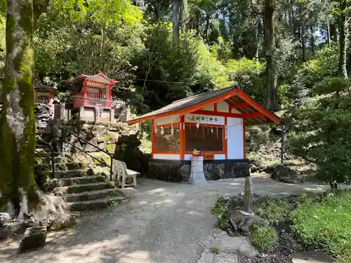 赤水蛇石神社の建物その他