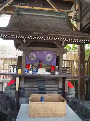 被官稲荷神社の本殿・本堂