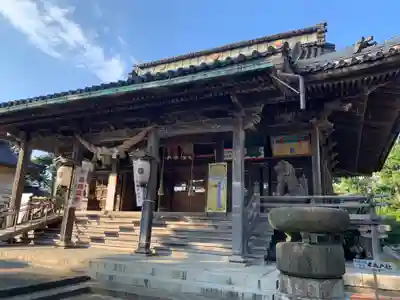 放生津八幡宮の本殿・本堂