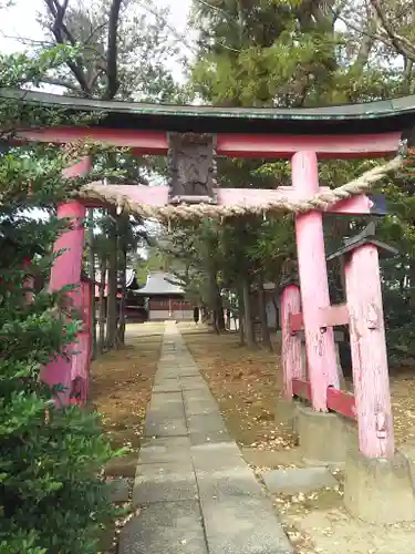 二ツ宮氷川神社の鳥居