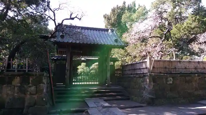 寿福寺の山門・神門
