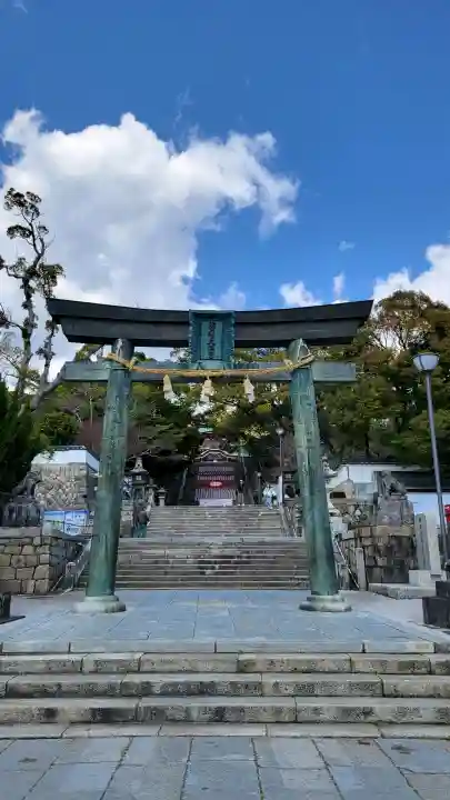 防府天満宮の{uncategorized: "未分類", other: "その他", undefined: "問題あり", building: "その他建物", grave: "お墓", sacred_gate: "鳥居", guardian: "狛犬", statue: "像", buddha: "仏像", history: "歴史", nature: "自然", garden: "庭園", animal: "動物", pagoda: "塔", temizu: "手水舎", mountain_gate: "山門・神門", sanctuary: "本殿・本堂", subordinate: "末社・摂社", art: "芸術", scenery: "景色", jizo: "地蔵", ema: "絵馬", goshuin: "御朱印", omikuji: "おみくじ", items: "授与品その他", amulet: "お守り", goshuincho: "御朱印帳", eats: "食事", festival: "お祭り", votive_dance: "神楽", shichigosan: "七五三参", wedding: "結婚式", experience: "体験その他", initially: "初詣", around: "周辺", anti_infection: "感染症対策"}