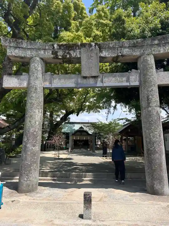 現人神社の{uncategorized: "未分類", other: "その他", undefined: "問題あり", building: "その他建物", grave: "お墓", sacred_gate: "鳥居", guardian: "狛犬", statue: "像", buddha: "仏像", history: "歴史", nature: "自然", garden: "庭園", animal: "動物", pagoda: "塔", temizu: "手水舎", mountain_gate: "山門・神門", sanctuary: "本殿・本堂", subordinate: "末社・摂社", art: "芸術", scenery: "景色", jizo: "地蔵", ema: "絵馬", goshuin: "御朱印", omikuji: "おみくじ", items: "授与品その他", amulet: "お守り", goshuincho: "御朱印帳", eats: "食事", festival: "お祭り", votive_dance: "神楽", shichigosan: "七五三参", wedding: "結婚式", experience: "体験その他", initially: "初詣", around: "周辺", anti_infection: "感染症対策"}