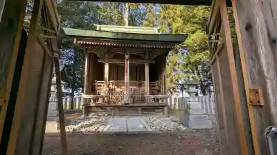白鳥神社の{uncategorized: "未分類", other: "その他", undefined: "問題あり", building: "その他建物", grave: "お墓", sacred_gate: "鳥居", guardian: "狛犬", statue: "像", buddha: "仏像", history: "歴史", nature: "自然", garden: "庭園", animal: "動物", pagoda: "塔", temizu: "手水舎", mountain_gate: "山門・神門", sanctuary: "本殿・本堂", subordinate: "末社・摂社", art: "芸術", scenery: "景色", jizo: "地蔵", ema: "絵馬", goshuin: "御朱印", omikuji: "おみくじ", items: "授与品その他", amulet: "お守り", goshuincho: "御朱印帳", eats: "食事", festival: "お祭り", votive_dance: "神楽", shichigosan: "七五三参", wedding: "結婚式", experience: "体験その他", initially: "初詣", around: "周辺", anti_infection: "感染症対策"}