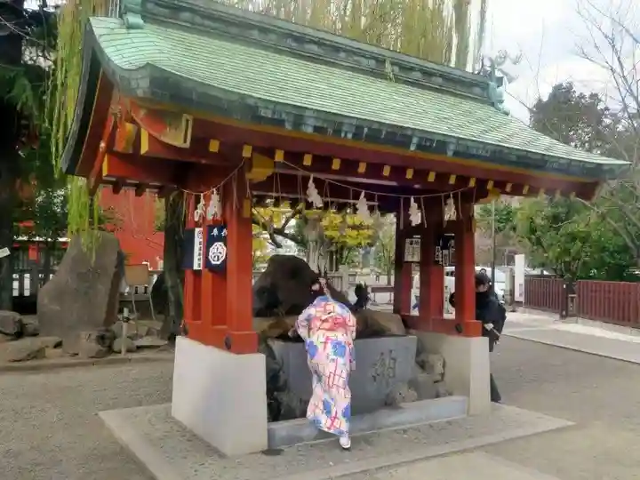 浅草神社の手水舎