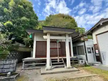 蓮花寺の{uncategorized: "未分類", other: "その他", undefined: "問題あり", building: "その他建物", grave: "お墓", sacred_gate: "鳥居", guardian: "狛犬", statue: "像", buddha: "仏像", history: "歴史", nature: "自然", garden: "庭園", animal: "動物", pagoda: "塔", temizu: "手水舎", mountain_gate: "山門・神門", sanctuary: "本殿・本堂", subordinate: "末社・摂社", art: "芸術", scenery: "景色", jizo: "地蔵", ema: "絵馬", goshuin: "御朱印", omikuji: "おみくじ", items: "授与品その他", amulet: "お守り", goshuincho: "御朱印帳", eats: "食事", festival: "お祭り", votive_dance: "神楽", shichigosan: "七五三参", wedding: "結婚式", experience: "体験その他", initially: "初詣", around: "周辺", anti_infection: "感染症対策"}
