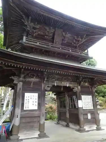 大津山阿蘇神社の山門・神門