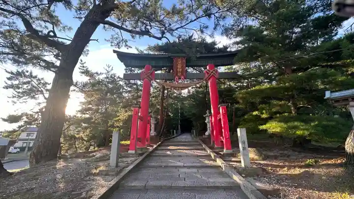 石船神社(岩船神社)(新潟県)