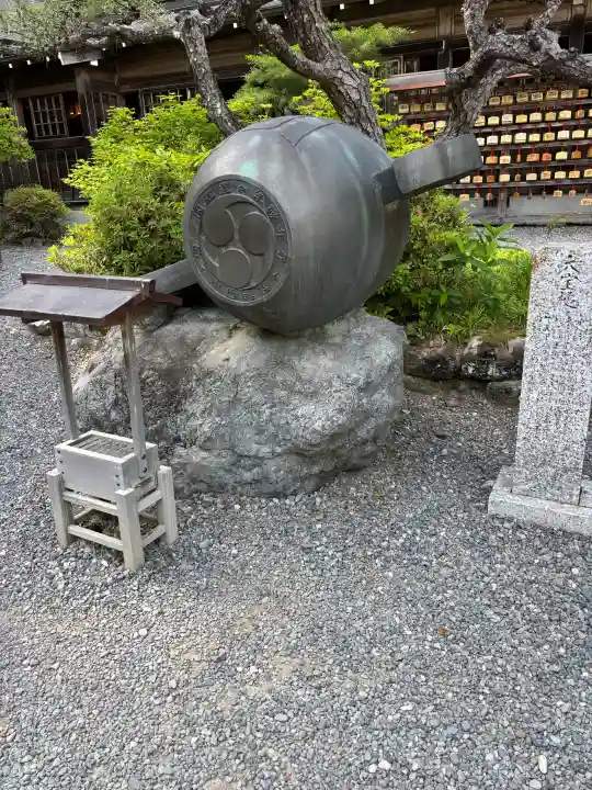 小國神社の{uncategorized: "未分類", other: "その他", undefined: "問題あり", building: "その他建物", grave: "お墓", sacred_gate: "鳥居", guardian: "狛犬", statue: "像", buddha: "仏像", history: "歴史", nature: "自然", garden: "庭園", animal: "動物", pagoda: "塔", temizu: "手水舎", mountain_gate: "山門・神門", sanctuary: "本殿・本堂", subordinate: "末社・摂社", art: "芸術", scenery: "景色", jizo: "地蔵", ema: "絵馬", goshuin: "御朱印", omikuji: "おみくじ", items: "授与品その他", amulet: "お守り", goshuincho: "御朱印帳", eats: "食事", festival: "お祭り", votive_dance: "神楽", shichigosan: "七五三参", wedding: "結婚式", experience: "体験その他", initially: "初詣", around: "周辺", anti_infection: "感染症対策"}