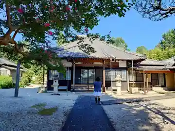 法喜寺の本殿・本堂