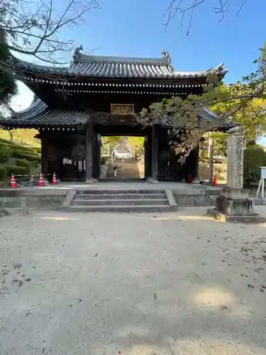 神咒寺の山門