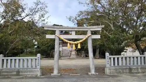 飯室乃神社の鳥居