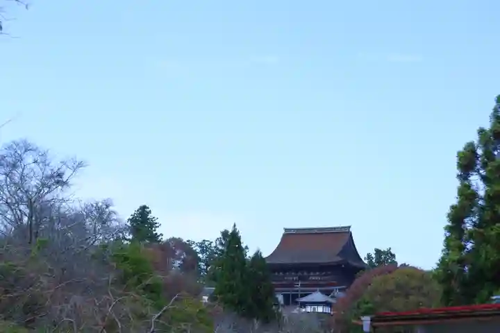 金峯山寺の本殿・本堂