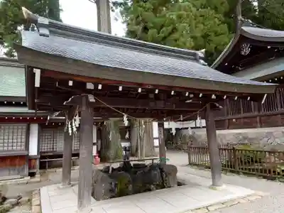 飛驒一宮水無神社の手水舎